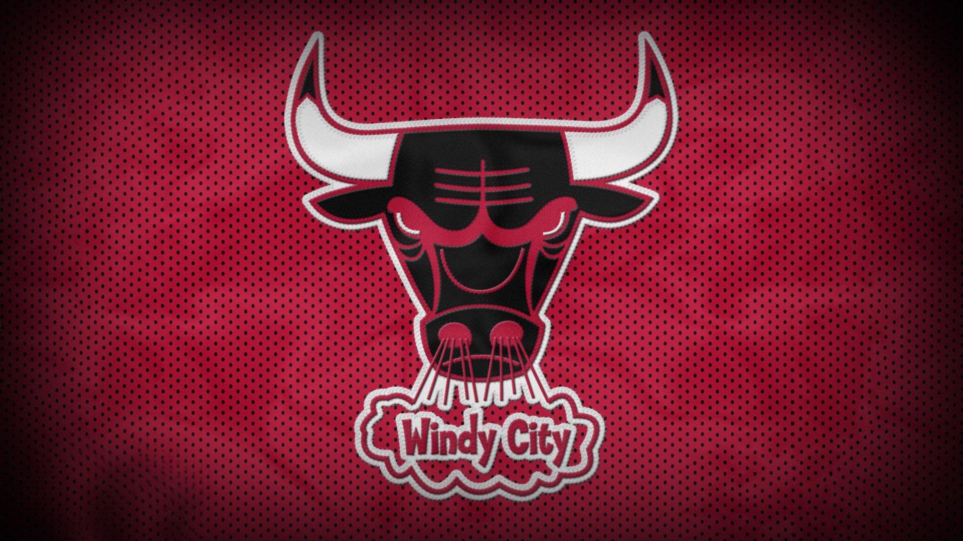 穆夏拉重伤惊魂！转播镜头捕捉惊悚瞬间，球迷祈祷虚惊一场