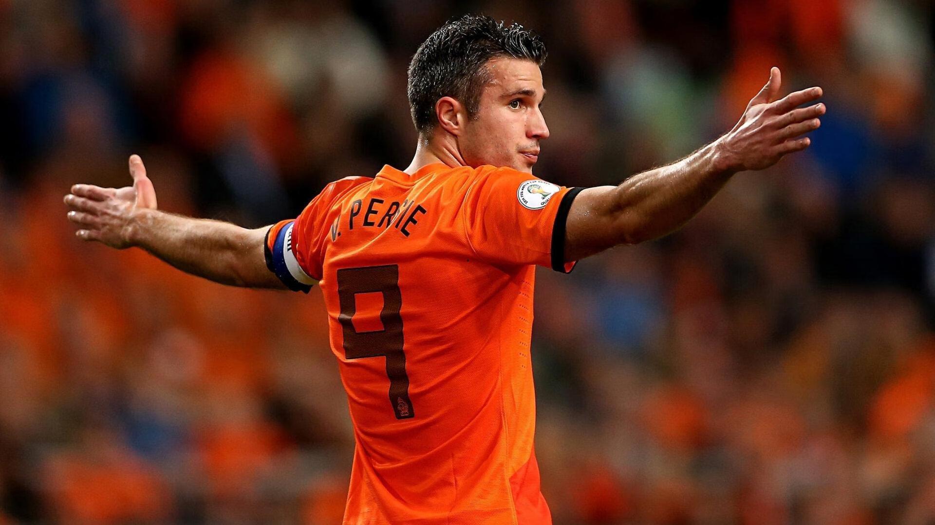 拜仁慕尼黑关注切尔西前锋杰克逊，但尚未展开正式谈判